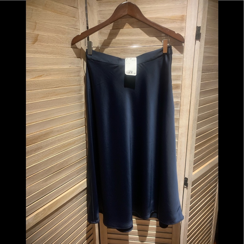 H&M Navy Skirt